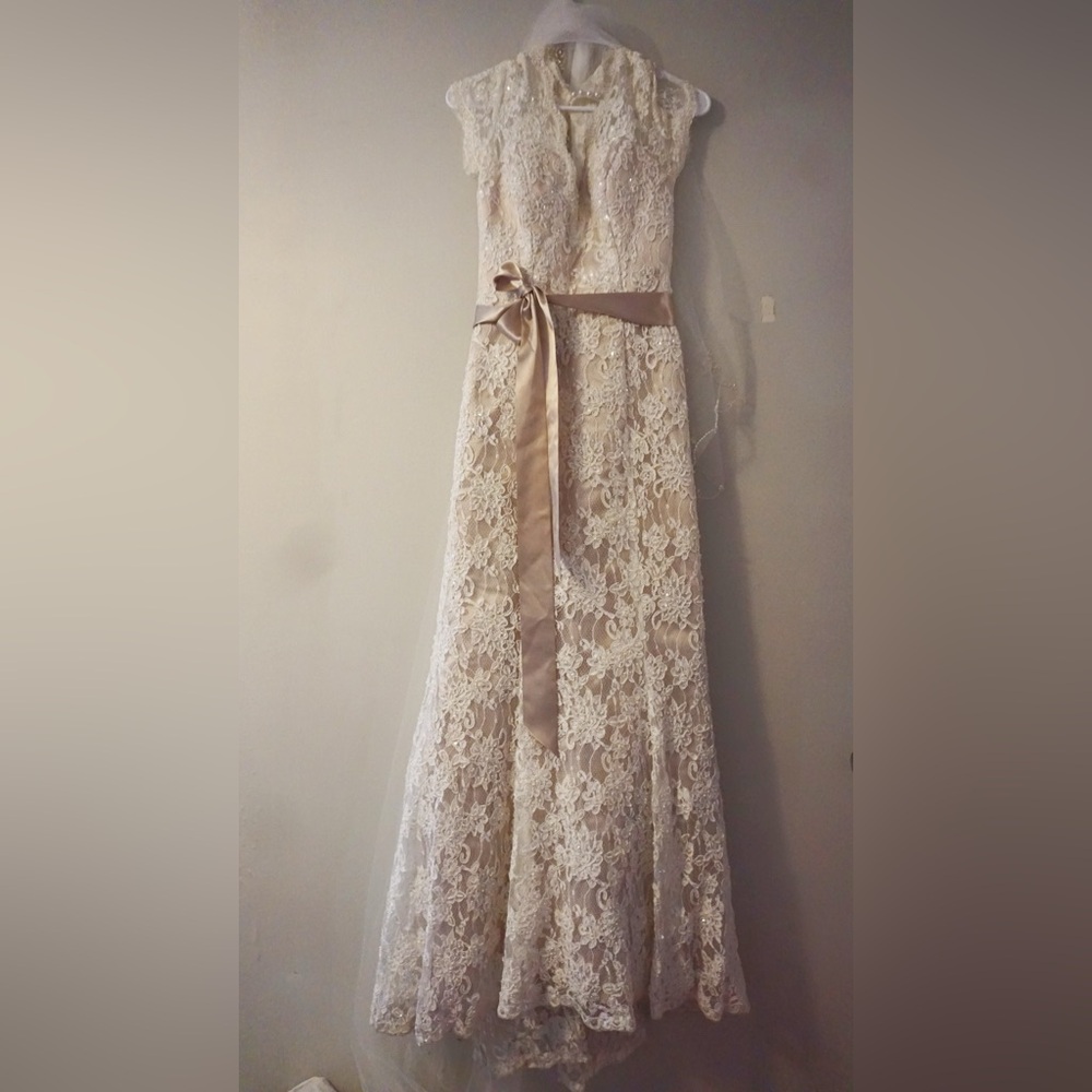 Elegant Beaded Lace Wedding Dress NWT